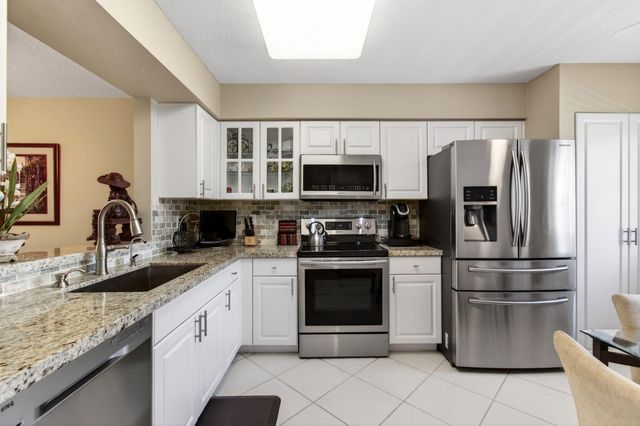 12511 Imperial Isle Drive 201, Boynton Beach, FL 33437