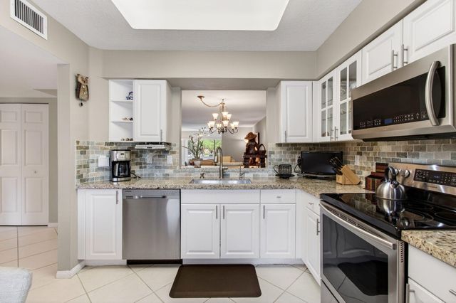 12511 Imperial Isle Drive 201, Boynton Beach, FL 33437