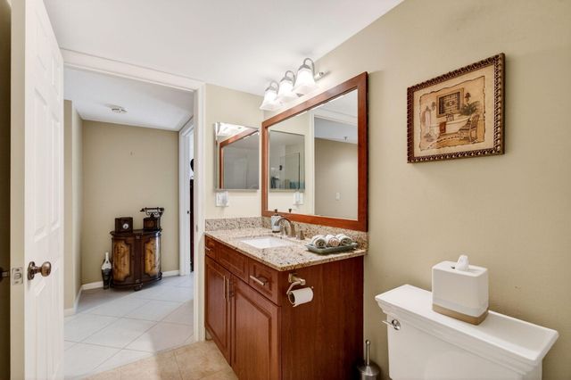 12511 Imperial Isle Drive 201, Boynton Beach, FL 33437