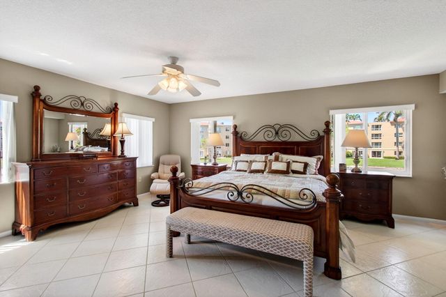 12511 Imperial Isle Drive 201, Boynton Beach, FL 33437