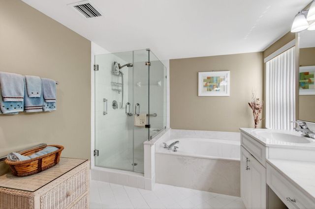 12511 Imperial Isle Drive 201, Boynton Beach, FL 33437