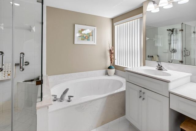 12511 Imperial Isle Drive 201, Boynton Beach, FL 33437