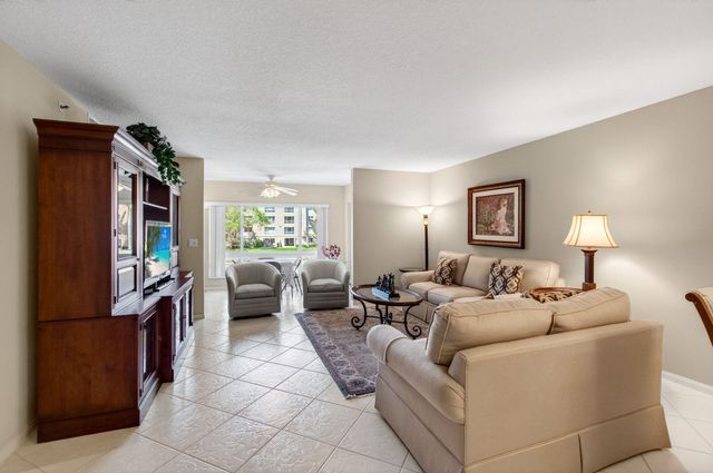 12511 Imperial Isle Drive 201, Boynton Beach, FL 33437