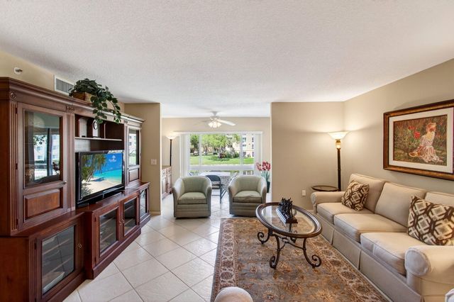 12511 Imperial Isle Drive 201, Boynton Beach, FL 33437