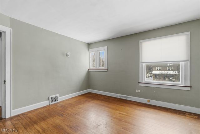 3320 Silsby Road, Cleveland Heights, OH 44118