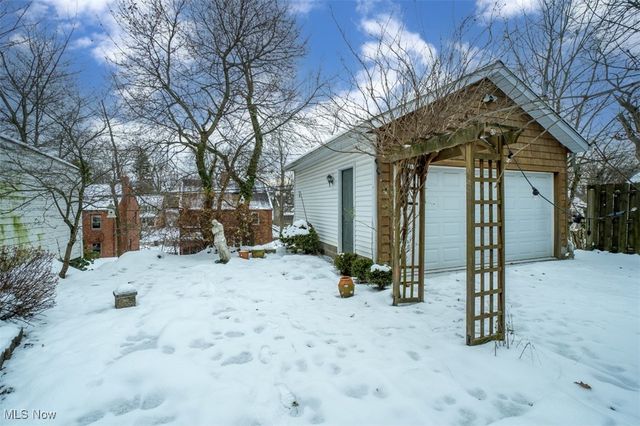 3320 Silsby Road, Cleveland Heights, OH 44118