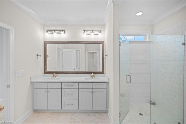 928 Kapstone Crossing, Lexington, NC 27295