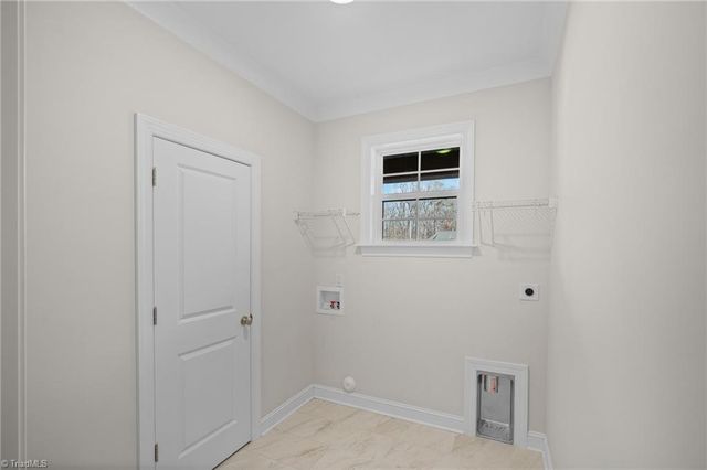 928 Kapstone Crossing, Lexington, NC 27295