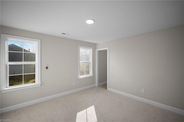 928 Kapstone Crossing, Lexington, NC 27295