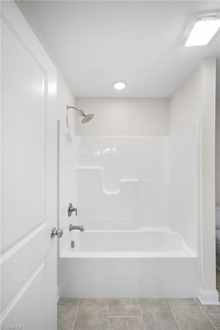 928 Kapstone Crossing, Lexington, NC 27295