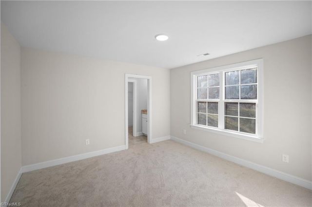 928 Kapstone Crossing, Lexington, NC 27295