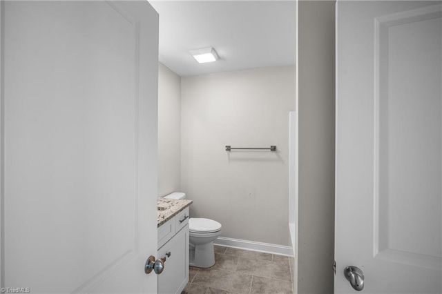 928 Kapstone Crossing, Lexington, NC 27295