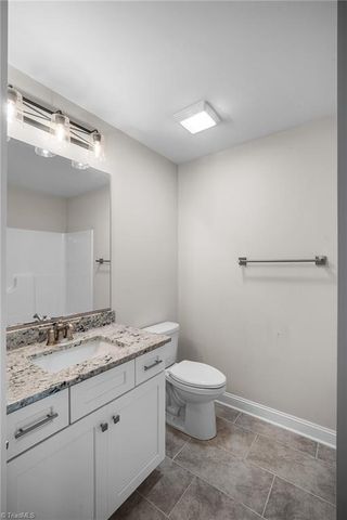 928 Kapstone Crossing, Lexington, NC 27295