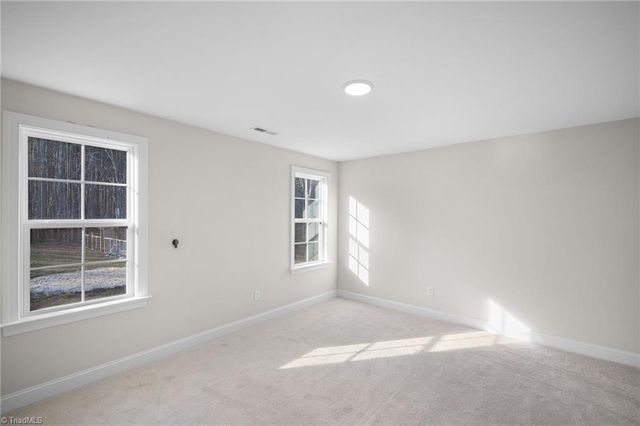 928 Kapstone Crossing, Lexington, NC 27295