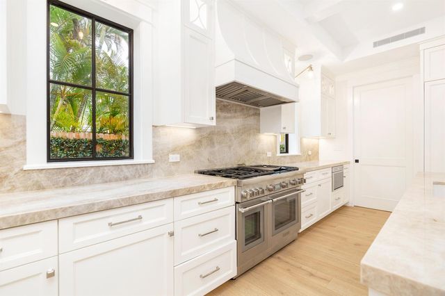 315 Avila Road, West Palm Beach, FL 33405