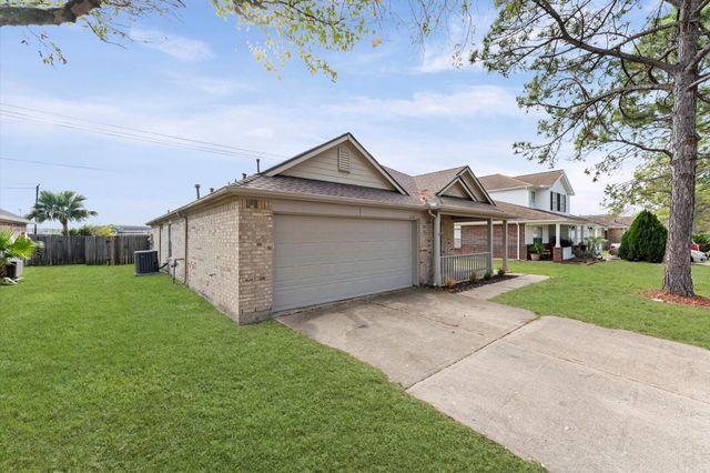 3120 Wild Turkey Lane, Pearland, TX 77581