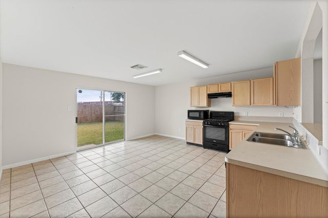 3120 Wild Turkey Lane, Pearland, TX 77581