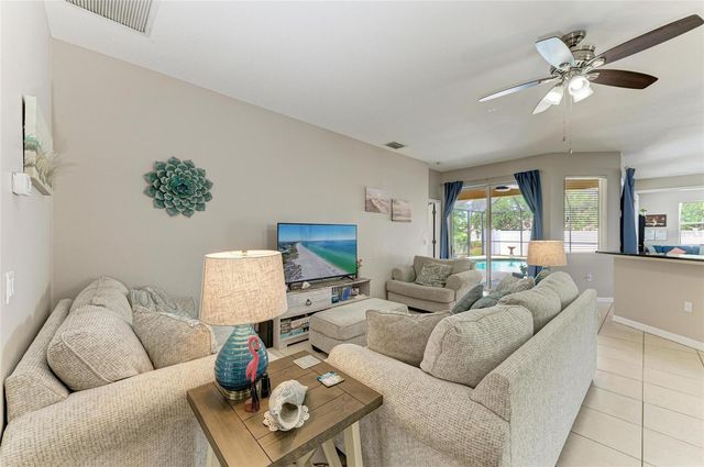 6546 BLUE GROSBEAK CIR, Lakewood Ranch, FL 34202