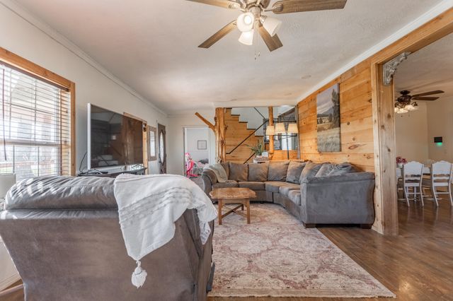 701 Elkland Road, Elkland, MO 65644