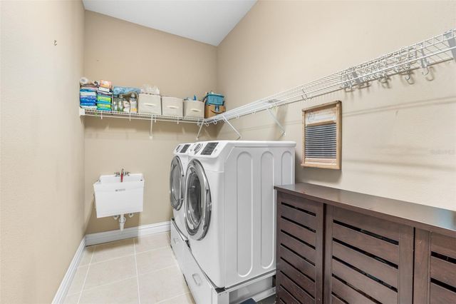 16726 COURTYARD LOOP, Land O Lakes, FL 34638
