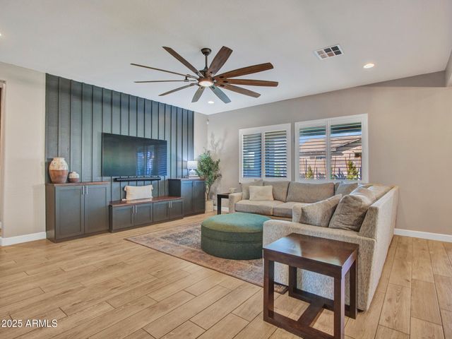 5132 N 185TH Avenue, Litchfield Park, AZ 85340