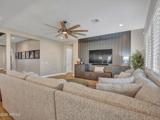 5132 N 185TH Avenue, Litchfield Park, AZ 85340