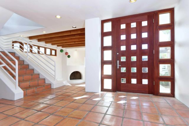 2320 Camino del Collado, Laj, CA 92037