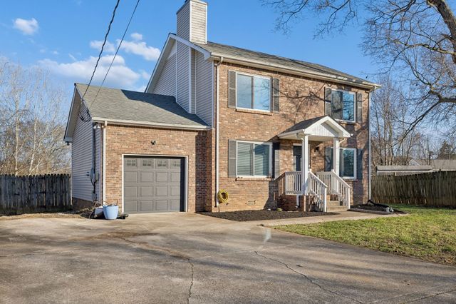 342 Brook Mead Dr, Clarksville, TN 37042