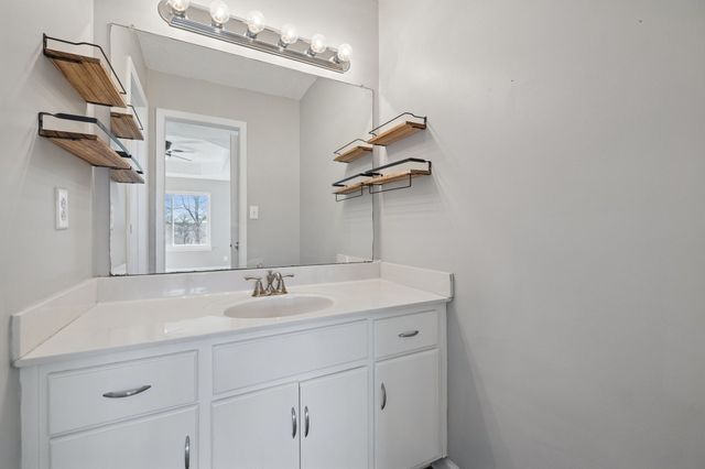 342 Brook Mead Dr, Clarksville, TN 37042