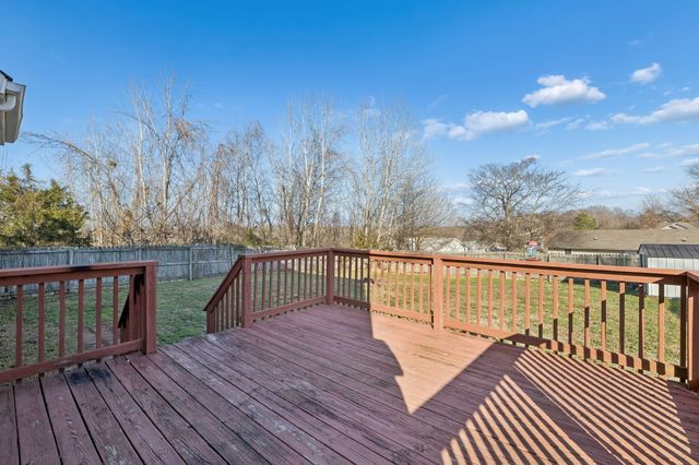 342 Brook Mead Dr, Clarksville, TN 37042