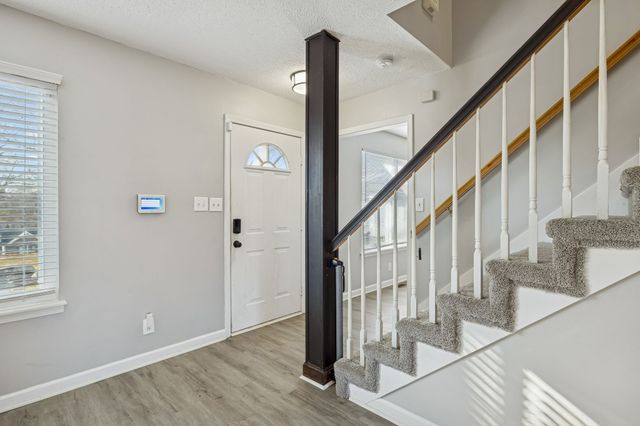 342 Brook Mead Dr, Clarksville, TN 37042