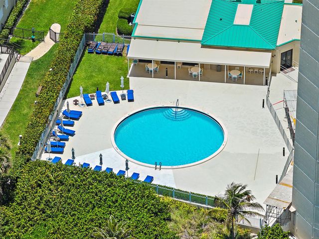 2800 N Ocean Drive B-7c, Singer Island, FL 33404