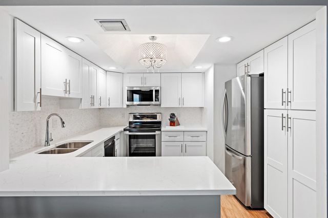 2800 N Ocean Drive B-7c, Singer Island, FL 33404