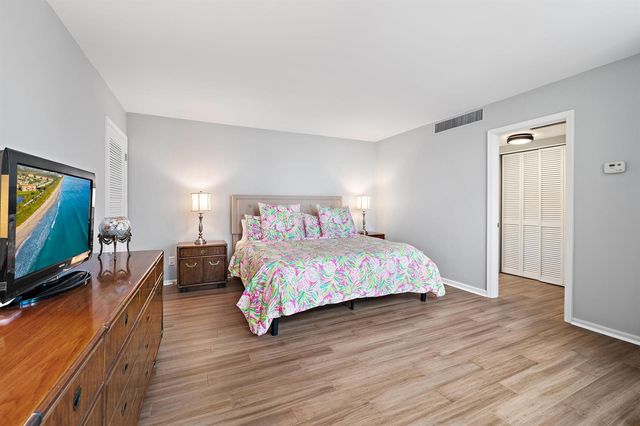 2800 N Ocean Drive B-7c, Singer Island, FL 33404