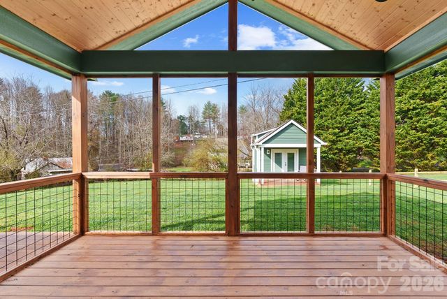 209 Breton Ridge Road, Leicester, NC 28748