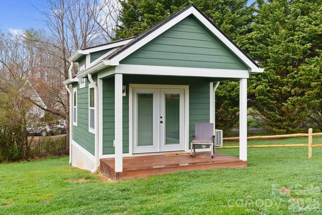 209 Breton Ridge Road, Leicester, NC 28748