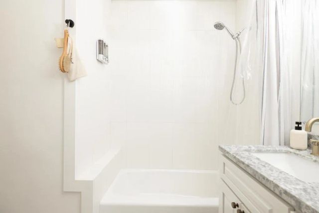 909 Leonard Avenue, Oceanside, CA 92054