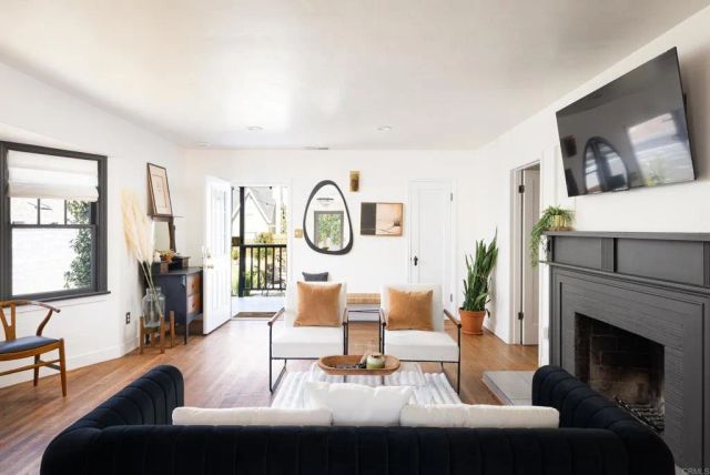 909 Leonard Avenue, Oceanside, CA 92054