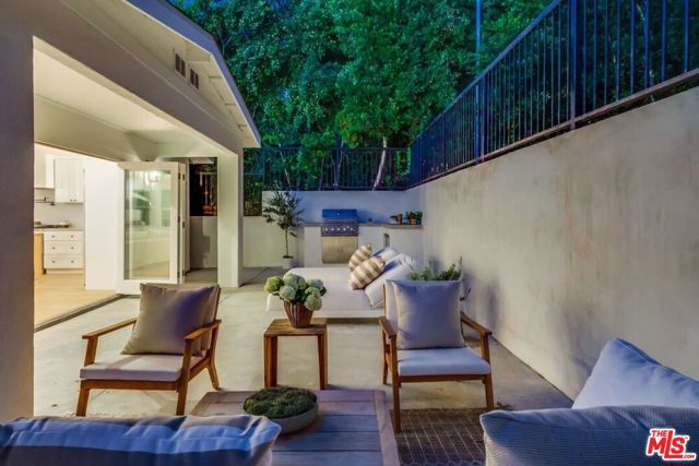 10436 Cheviot Drive, Los Angeles, CA 90064