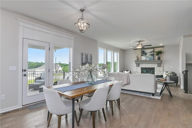 23827 W 59th Terrace, Shawnee, KS 66226