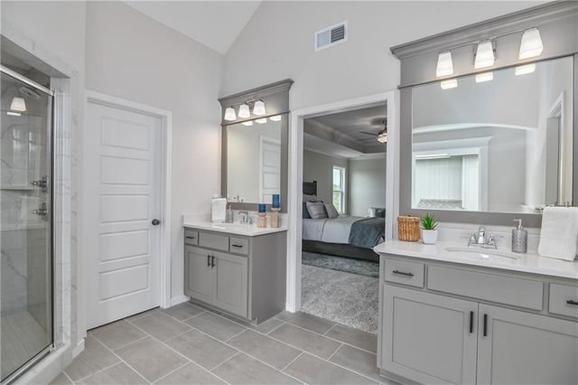 23827 W 59th Terrace, Shawnee, KS 66226