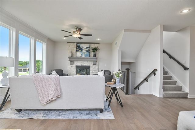 23827 W 59th Terrace, Shawnee, KS 66226