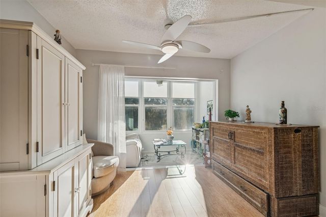 946 VIRGINIA STREET 201, Dunedin, FL 34698