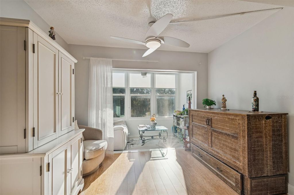 Image 20 of property listing at 946 VIRGINIA STREET 201, Dunedin, FL 34698