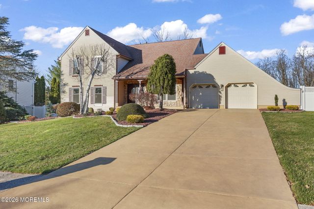 27 Meadow Lane, Marlboro, NJ 07746