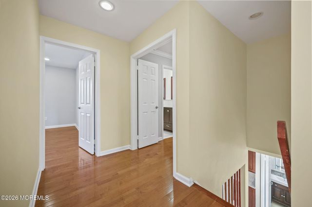 27 Meadow Lane, Marlboro, NJ 07746