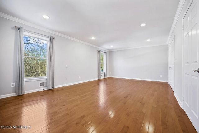 27 Meadow Lane, Marlboro, NJ 07746