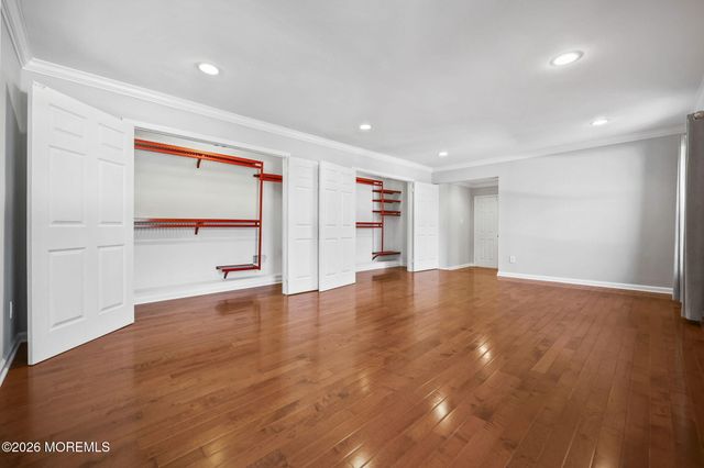 27 Meadow Lane, Marlboro, NJ 07746