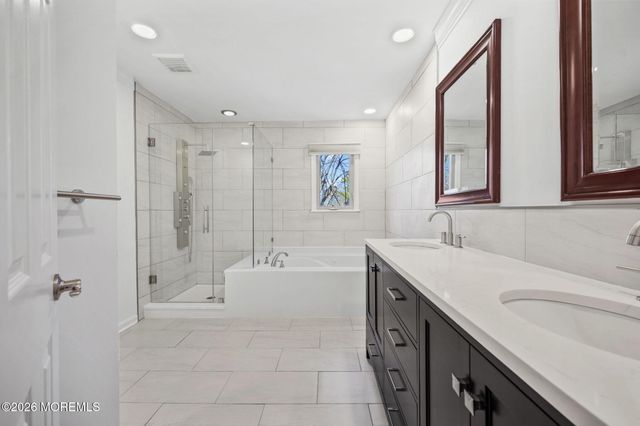 27 Meadow Lane, Marlboro, NJ 07746