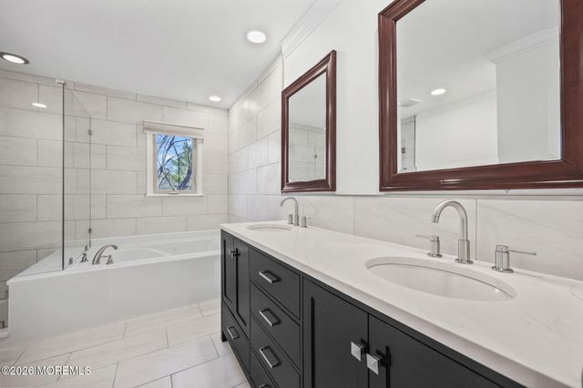 27 Meadow Lane, Marlboro, NJ 07746